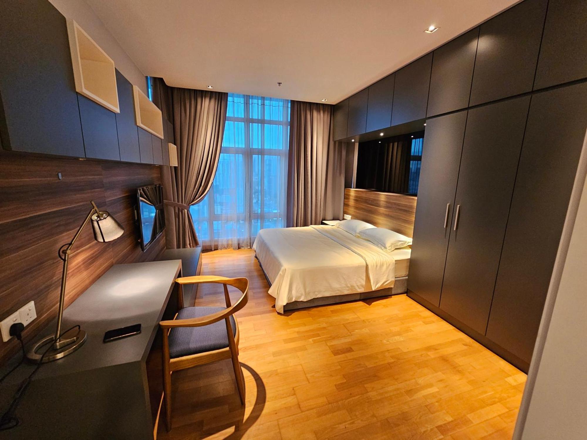 Premier @ Dua Sentral Apartemen